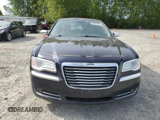 2011 Chrysler 300 Limited z VIN 2C3CA5CGXBH537378, wystawiony jako Copart lot #56674725 z przebiegiem 187 571 mil mil oraz Czysty tytuł • Clean title. Historia ofert i sprzedaży dostępna na DreamBid. Obrazek 5.