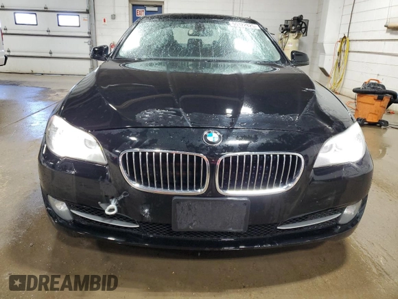 2012 BMW 5 Series 528i xDrive with VIN WBAXH5C50CDW09515, listed as a Copart auction lot 55122825 with 124,601 mi miles and Clean Title. Bid and sale history available at DreamBid. Image 5.