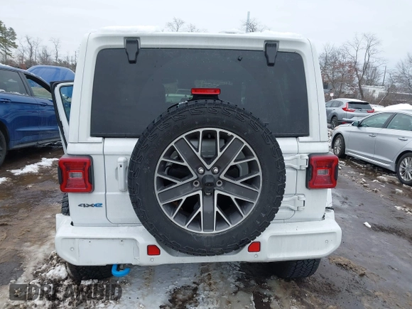 2024 Jeep Wrangler High Altitude z VIN 1C4RJXU66RW174919, wystawiony jako IAAI lot #41563619 z przebiegiem 4 133 mil mil oraz . Historia ofert i sprzedaży dostępna na DreamBid. Obrazek 16.