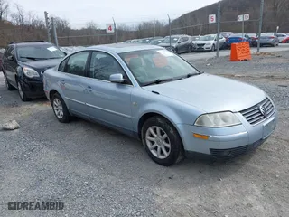 2004 Volkswagen Passat Sedan GLS with VIN WVWPD63B54E132540, listed as a IAAI auction lot 41714674 with 151,579 mi miles. Bid and sale history available at carsss.com. Image 1.