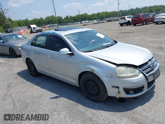 2007 Volkswagen Jetta Wolfsburg Edition with VIN 3VWEF71K37M190751, listed as a IAAI auction lot 42817092 with Not provided miles and . Bid and sale history available at DreamBid. Image 1.