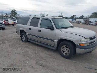2005 Chevrolet Suburban LT with VIN 3GNFK16Z65G185021, listed as a IAAI auction lot 41358279 with 252,442 mi miles. Bid and sale history available at carsss.com. Image 1.