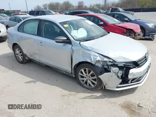 2015 Volkswagen Jetta Sedan 1.8T SE with VIN 3VWD17AJ0FM229540, listed as a IAAI auction lot 42063609 with 117,981 mi miles. Bid and sale history available at carsss.com. Image 6.