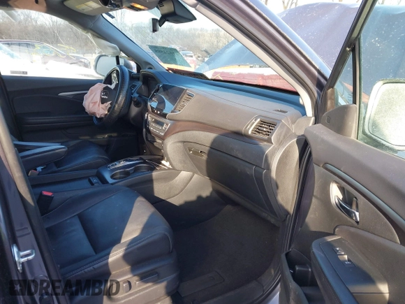 2021 Honda Pilot Special Edition with VIN 5FNYF6H26MB014602, listed as a IAAI auction lot 41624595 with 55,153 mi miles. Bid and sale history available at carsss.com. Image 5.