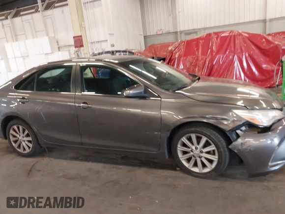 2015 Toyota Camry XLE with VIN 4T4BF1FK4FR474445, listed as a IAAI auction lot 40777928 with 222,913 mi miles. Bid and sale history available at carsss.com. Image 13.