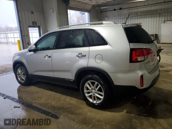 2015 Kia Sorento LX with VIN 5XYKTCA66FG633321, listed as a Copart auction lot 47757355 with 114,392 mi miles and Salvage Title. Bid and sale history available at DreamBid. Image 2.