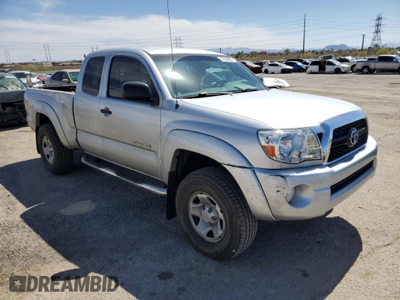 2011 Toyota Tacoma PreRunner z VIN 5TFTU4GN6BX010584, wystawiony jako Copart lot #57284685 z przebiegiem 66 256 mil mil oraz Szkoda całkowita • Salvage title. Historia ofert i sprzedaży dostępna na DreamBid. Obrazek 4.