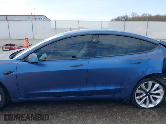 2018 Tesla Model 3 Long Range Battery with VIN 5YJ3E1EB9JF134958, listed as a IAAI auction lot 41980958 with 80,367 mi miles and . Bid and sale history available at DreamBid. Image 13.