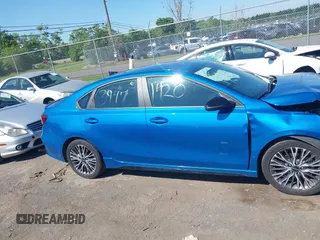 2023 Kia Forte GT-Line with VIN 3KPF54AD0PE568996, listed as a IAAI auction lot 39471420 with 72,969 mi miles. Bid and sale history available at carsss.com. Image 13.
