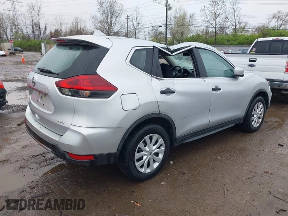 2018 Nissan Rogue SV with VIN KNMAT2MV2JP545414, listed as a IAAI auction lot 41964775 with 172,449 mi miles. Bid and sale history available at carsss.com. Image 4.
