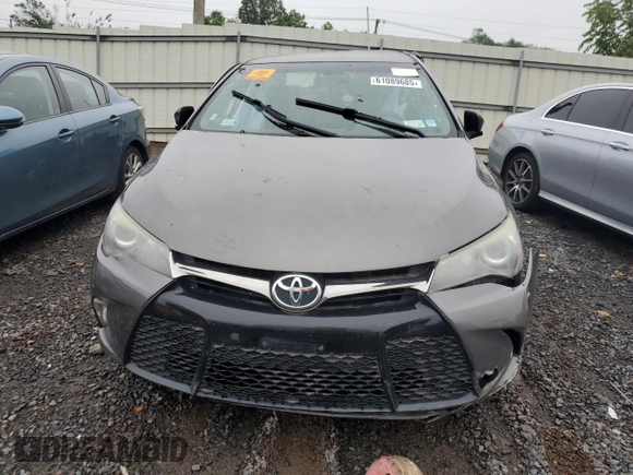 2017 Toyota Camry XLE с VIN 4T1BF1FKXHU712487, выставлен на аукционе Copart как лот 61089685 с пробегом Не указан миль и Чистый • Clean title. История ставок и продаж доступна на DreamBid. Изображение 5.