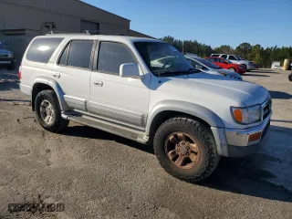 1998 Toyota 4Runner with VIN JT3GN87R3W0073539, listed as a Copart auction lot 46998405 with 304,711 mi miles and Clean Title. Bid and sale history available at carsss.com. Image 4.