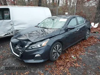 2022 Nissan Altima 2.5 SV with VIN 1N4BL4DV1NN319260, listed as a IAAI auction lot 41056047 with 68,316 mi miles. Bid and sale history available at carsss.com. Image 17.