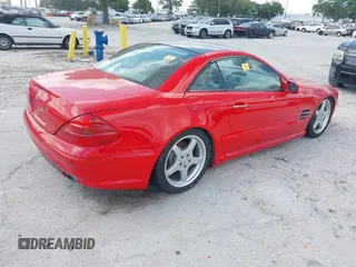 2003 Mercedes-Benz SL 500 z VIN WDBSK75F83F019842, wystawiony jako IAAI lot #42155133 z przebiegiem Nie podano mil oraz . Historia ofert i sprzedaży dostępna na DreamBid. Obrazek 4.