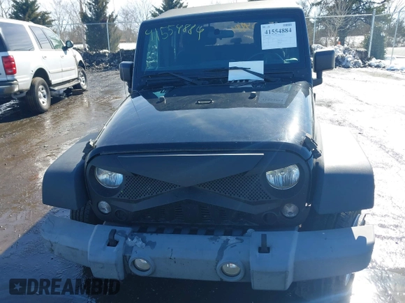 2018 Jeep Wrangler JK Unlimited Sport with VIN 1C4BJWDG3JL829130, listed as a IAAI auction lot 41554884 with 109,745 mi miles. Bid and sale history available at carsss.com. Image 12.
