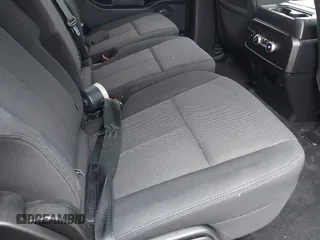 2021 Ford Expedition XL with VIN 1FMJU1FT5MEA84000, listed as a IAAI auction lot 41273172 with 77,049 mi miles. Bid and sale history available at carsss.com. Image 8.