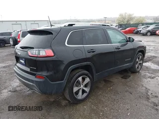 2019 Jeep Cherokee Limited with VIN 1C4PJMDX4KD251190, listed as a IAAI auction lot 41971282 with 28,207 mi miles and . Bid and sale history available at DreamBid. Image 4.