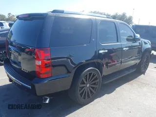 2013 Chevrolet Tahoe LT z VIN 1GNSCBE03DR174545, wystawiony jako IAAI lot #42510886 z przebiegiem 184 627 mil mil oraz . Historia ofert i sprzedaży dostępna na DreamBid. Obrazek 4.
