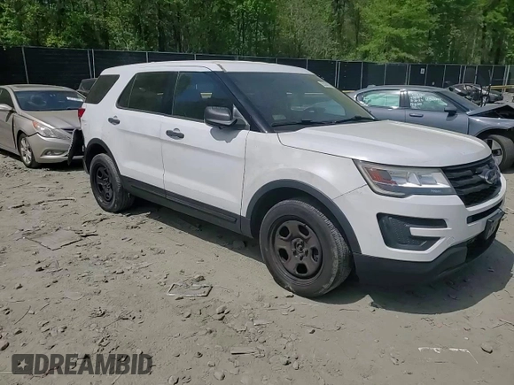2016 Ford Police Interceptor Utility z VIN 1FM5K8ARXGGC73455, wystawiony jako Copart lot #53390105 z przebiegiem 110 137 mil mil oraz Szkoda całkowita • Salvage title. Historia ofert i sprzedaży dostępna na DreamBid. Obrazek 14.