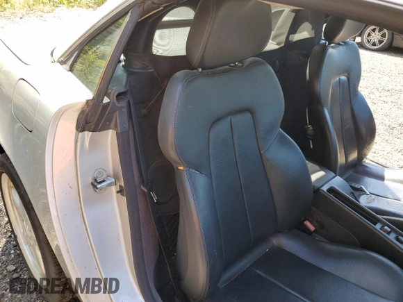 1998 Mercedes-Benz SLK-Class with VIN WDBKK47F1WF017477, listed as a Copart auction lot 70142844 with 136,385 mi miles and Clean Title. Bid and sale history available at carsss.com. Image 10.