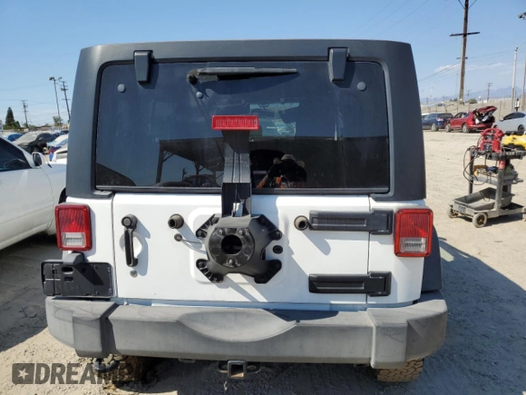 2015 Jeep Wrangler Unlimited Rubicon with VIN 1C4BJWFG6FL585283, listed as a Copart auction lot 81281504 with 0 mi miles and Salvage Title. Bid and sale history available at carsss.com. Image 6.