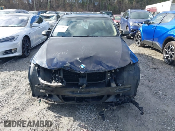 2008 BMW 3 Series 328i with VIN WBAVA37538NL52135, listed as a IAAI auction lot 41721538 with 117,121 mi miles. Bid and sale history available at carsss.com. Image 12.