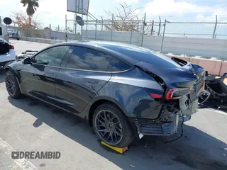 2025 Tesla Model 3 Long Range с VIN 5YJ3E1EB5SF960787, выставлен на аукционе IAAI как лот 42231981 с пробегом Не указан миль и . История ставок и продаж доступна на DreamBid. Изображение 3.