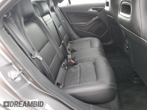2019 Mercedes-Benz CLA 250 with VIN WDDSJ4EBXKN748452, listed as a Copart auction lot 49196934 with 29,121 mi miles and . Bid and sale history available at DreamBid. Image 10.
