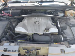2004 Cadillac SRX with VIN 1GYEE63A840185428, listed as a IAAI auction lot 42088949 with 207,821 mi miles. Bid and sale history available at carsss.com. Image 10.