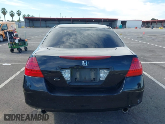 2006 Honda Accord LX с VIN 1HGCM66396A058277, выставлен на аукционе IAAI как лот 42651117 с пробегом 178 621 миль миль и . История ставок и продаж доступна на DreamBid. Изображение 17.