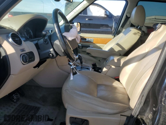 2010 Land Rover LR4 Lux with VIN SALAK2D46AA538360, listed as a Copart auction lot 84303854 with 196,034 mi miles and Salvage title. Bid and sale history available at DreamBid. Image 7.