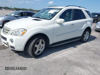 2008 Mercedes-Benz M 550 с VIN 4JGBB72E58A324969, выставлен на аукционе IAAI как лот 42319075 с пробегом 225 385 миль миль и . История ставок и продаж доступна на DreamBid. Изображение 2.