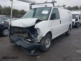 2019 GMC Savana Cargo Van with VIN 1GTW7AFG9K1154896, listed as a IAAI auction lot 41761872 with 183,541 mi miles. Bid and sale history available at carsss.com. Image 2.