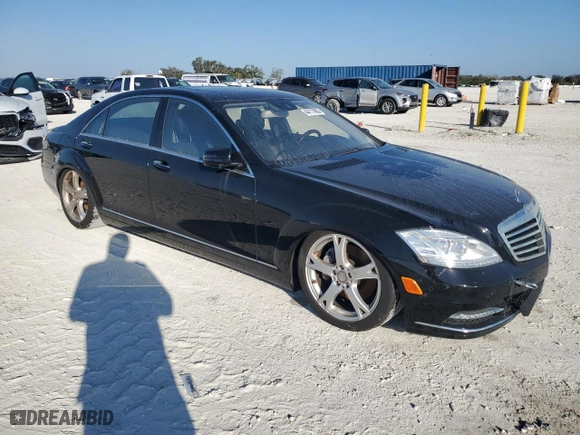 2013 Mercedes-Benz S-Class S 550 with VIN WDDNG7DB3DA527588, listed as a Copart auction lot 44117885 with 92,417 mi miles and Clean Title. Bid and sale history available at carsss.com. Image 4.