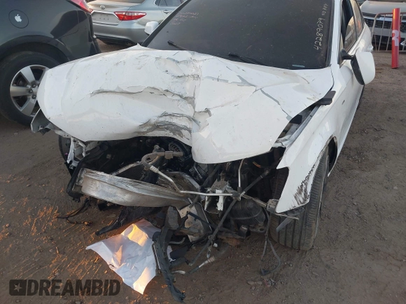 2016 Audi A4 Premium z VIN WAUAFAFL4GN008607, wystawiony jako IAAI lot #42289079 z przebiegiem Nie podano mil oraz . Historia ofert i sprzedaży dostępna na DreamBid. Obrazek 6.