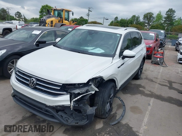 2023 Volkswagen Tiguan SE with VIN 3VVMB7AX0PM036876, listed as a IAAI auction lot 42023415 with 42,003 mi miles and . Bid and sale history available at DreamBid. Image 17.