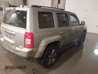 2016 Jeep Patriot Sport with VIN 1C4NJRBB9GD745032, listed as a IAAI auction lot 41572980 with 144,620 mi miles and . Bid and sale history available at DreamBid. Image 4.