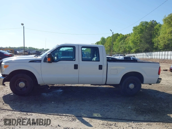 2013 Ford F-250 XL z VIN 1FT7W2A60DEB46693, wystawiony jako IAAI lot #42032373 z przebiegiem 93 900 mil mil oraz . Historia ofert i sprzedaży dostępna na DreamBid. Obrazek 14.