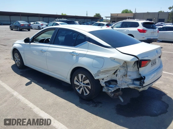 2020 Nissan Altima S z VIN 1N4BL4BV2LC144996, wystawiony jako IAAI lot #42344823 z przebiegiem 94 698 mil mil oraz . Historia ofert i sprzedaży dostępna na DreamBid. Obrazek 3.