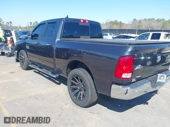 2018 Ram 1500 Big Horn z VIN 1C6RR7GG0JS218820, wystawiony jako IAAI lot #41747621 z przebiegiem 114 959 mil mil oraz . Historia ofert i sprzedaży dostępna na DreamBid. Obrazek 3.