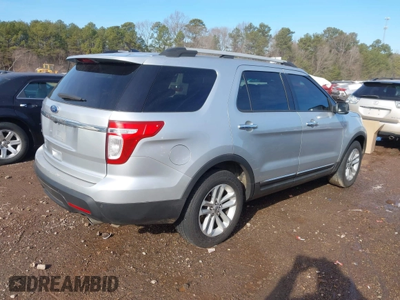 2011 Ford Explorer XLT with VIN 1FMHK7D8XBGA39836, listed as a IAAI auction lot 41314524 with 259,505 mi miles and . Bid and sale history available at carsss.com. Image 4.