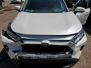2021 Toyota RAV4 XLE Premium with VIN 2T3C1RFV0MW153089, listed as a Copart auction lot 60759615 with 28,153 mi miles and Salvage title. Bid and sale history available at DreamBid. Image 11.