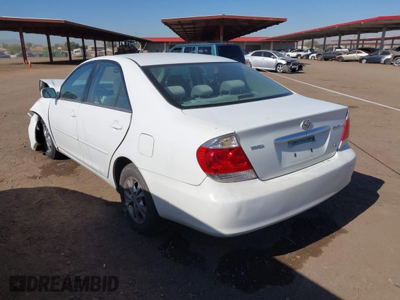 2006 Toyota Camry LE z VIN 4T1BF32K46U634951, wystawiony jako IAAI lot #41679560 z przebiegiem 213 573 mil mil oraz . Historia ofert i sprzedaży dostępna na DreamBid. Obrazek 3.