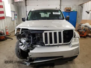 2009 Jeep Liberty Sport with VIN 1J8GN28K99W532027, listed as a Copart auction lot 48662355 with 120,946 mi miles and Salvage Title. Bid and sale history available at DreamBid. Image 5.