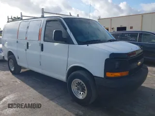 2011 Chevrolet Express Cargo Van with VIN 1GCWGFCA8B1162548, listed as a IAAI auction lot 41965235 with 226,539 mi miles. Bid and sale history available at carsss.com. Image 1.