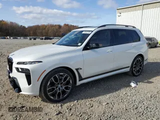 2023 BMW X7 M60i z VIN 5UX33EM00P9R30786, wystawiony jako Copart lot #78449794 z przebiegiem 17 404 mil mil oraz Szkody całkowita. Historia ofert i sprzedaży dostępna na DreamBid. Obrazek 1.