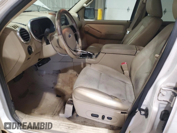 2010 Ford Explorer Eddie Bauer z VIN 1FMEU6EE5AUA22888, wystawiony jako Copart lot #57605205 z przebiegiem 148 063 mil mil oraz Czysty tytuł • Clean title. Historia ofert i sprzedaży dostępna na DreamBid. Obrazek 7.