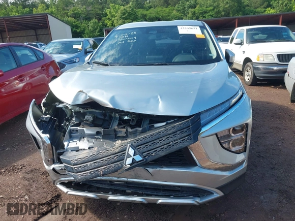2024 Mitsubishi Eclipse Cross SE with VIN JA4ATWAAXRZ068217, listed as a IAAI auction lot 42249631 with 18,702 mi miles and . Bid and sale history available at DreamBid. Image 12.