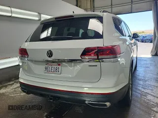 2023 Volkswagen Atlas SE с VIN 1V2HR2CA7PC526108, выставлен на аукционе IAAI как лот 42844449 с пробегом 38 696 миль миль и . История ставок и продаж доступна на DreamBid. Изображение 23.