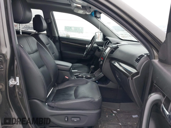 2012 Kia Sorento EX with VIN 5XYKUDA2XCG200628, listed as a IAAI auction lot 41495625 with 207,229 mi miles. Bid and sale history available at carsss.com. Image 5.